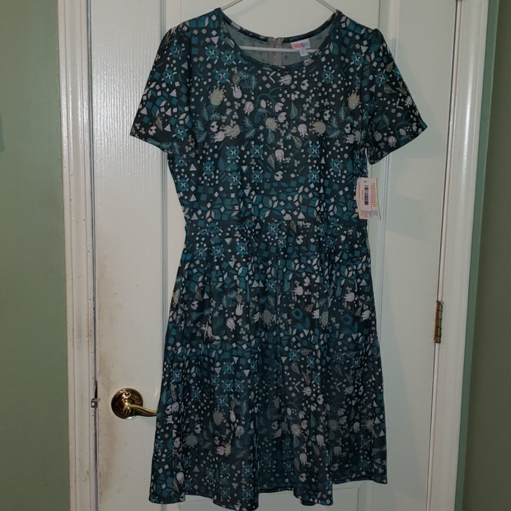 NWT  LulaRoe Jacquard Amelia 2xl